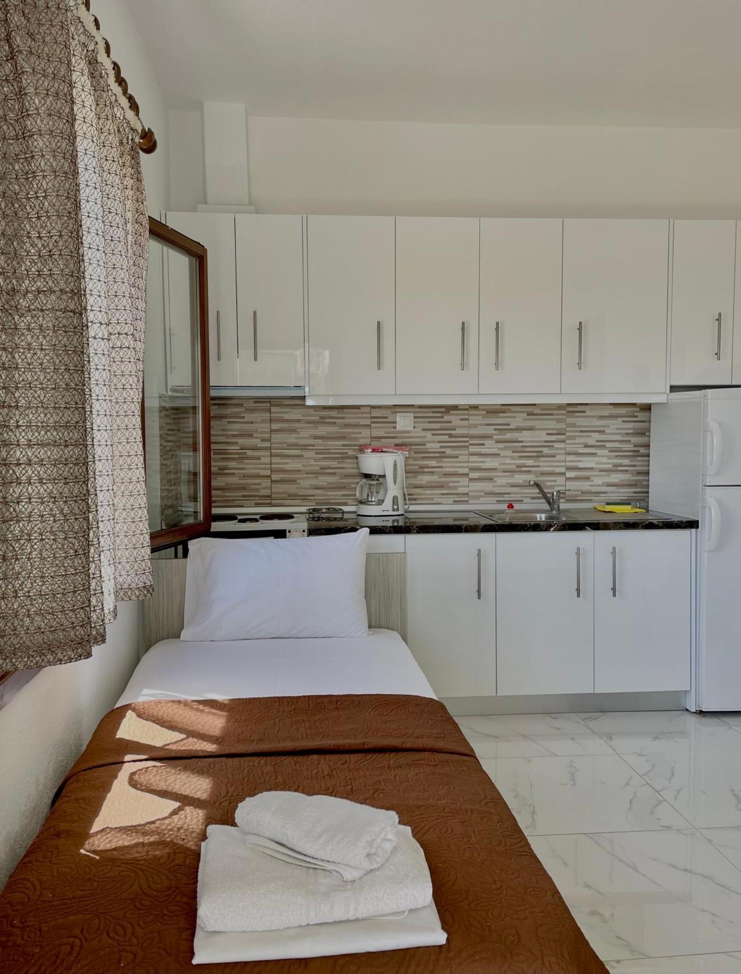 Anna Dani Apartments Vourvourou Exterior photo