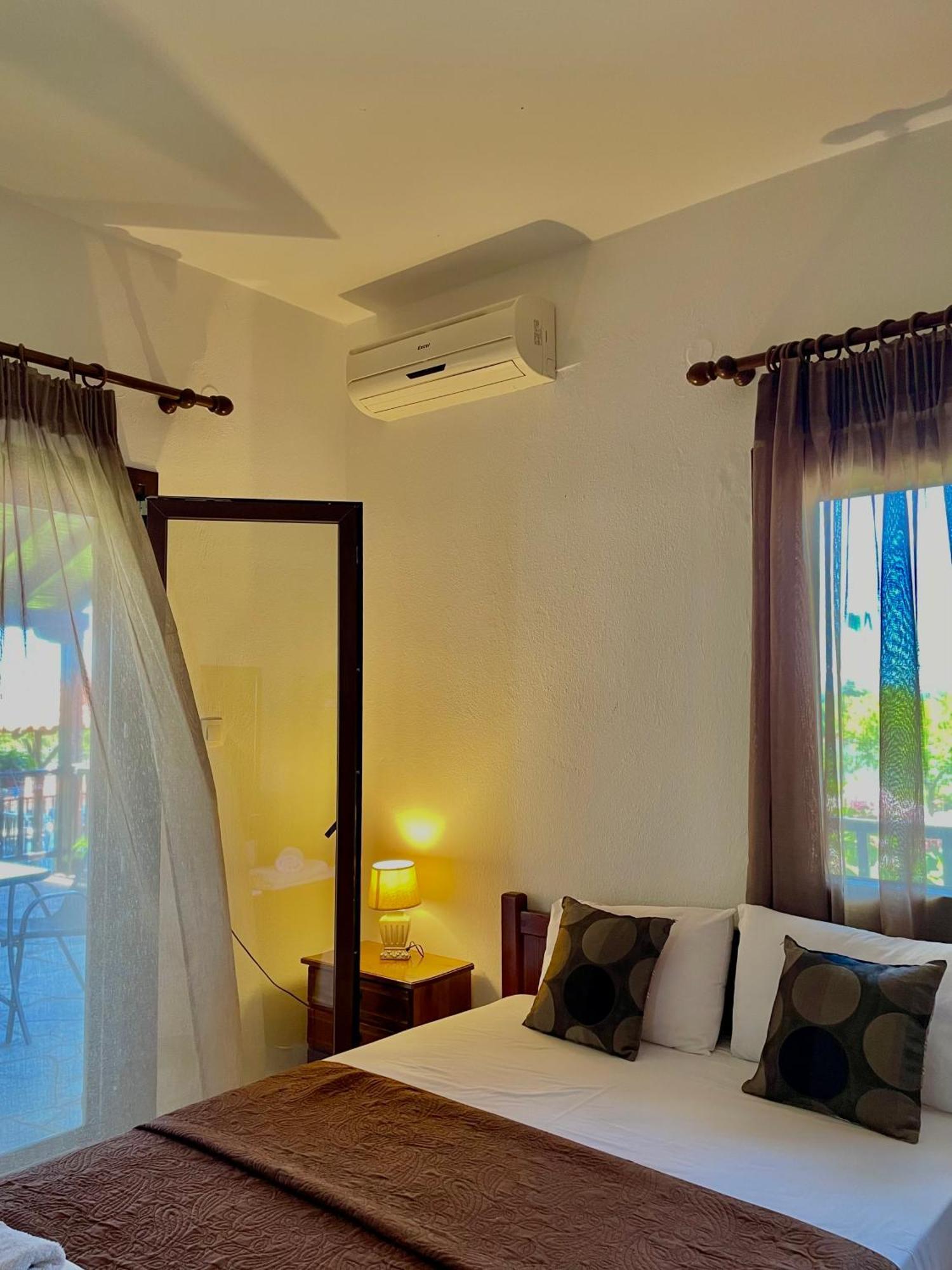 Anna Dani Apartments Vourvourou Exterior photo
